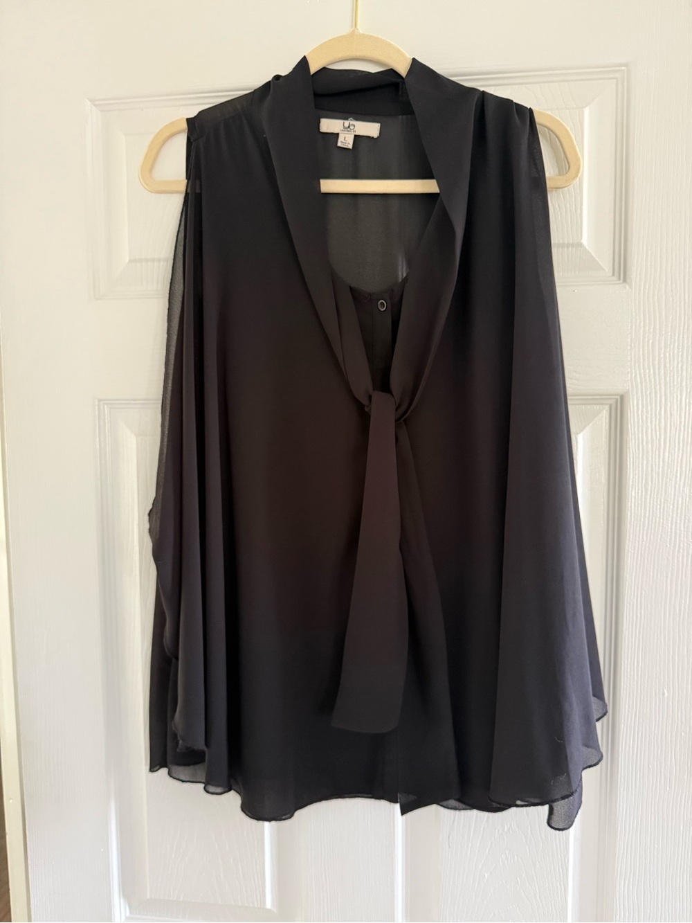 Ya Los Angeles Black Sleeveless Tie-Neck Blouse